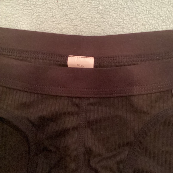 Black ribbed brief, like new - Picture 4 of 6